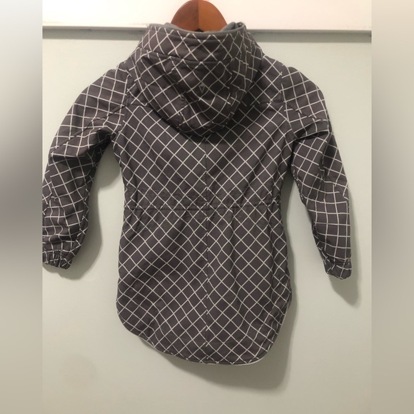 Size 4 Ivivva Ready for Rain Jacket. - Picture 2 of 4